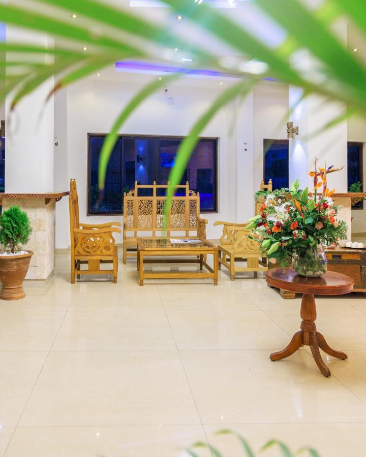 Hotel Sapphire Mombasa Exterior photo
